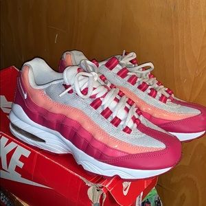 Nike Air Max 95(Pink, Peach,Silver, White)